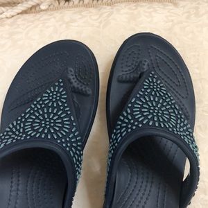 Dual Comfort Crocs -Size 8